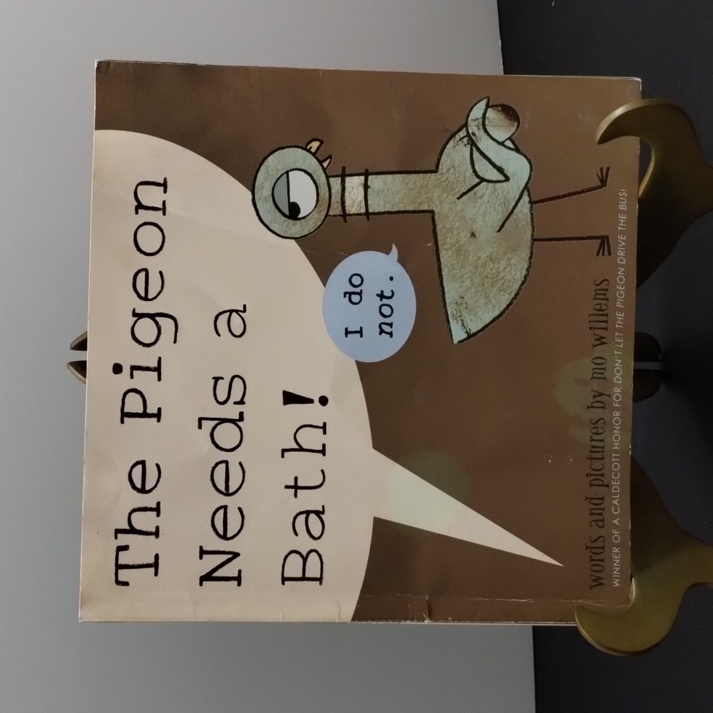 The Pigeon Needs a Bath! Book by Mo Willems